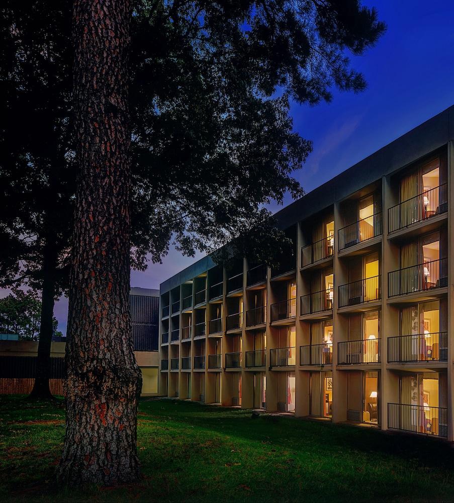 Historic Whispering Woods Hotel & Conference Center Olive Branch Eksteriør billede